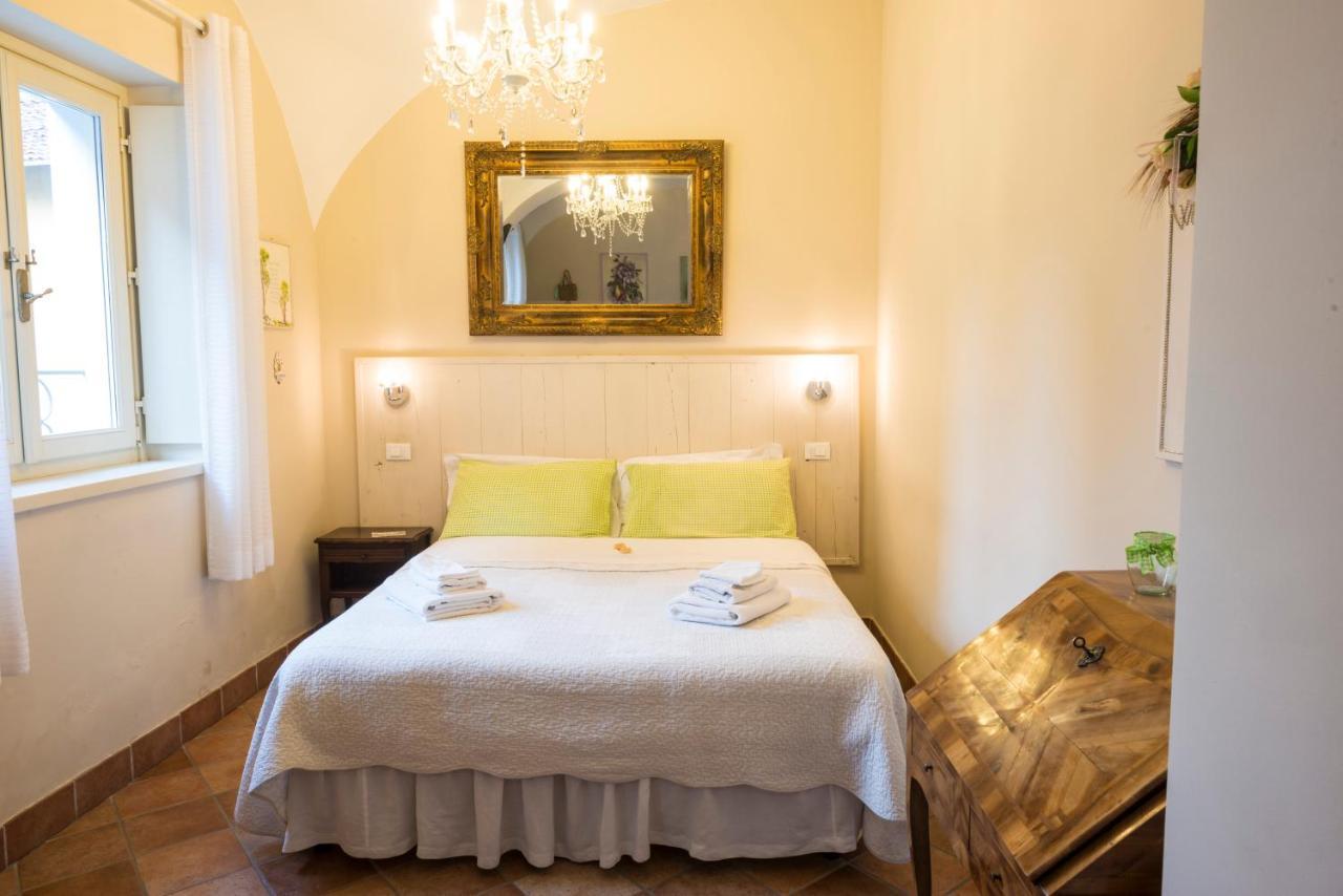 Residence La Pera Bugiarda Венария-Реале Экстерьер фото