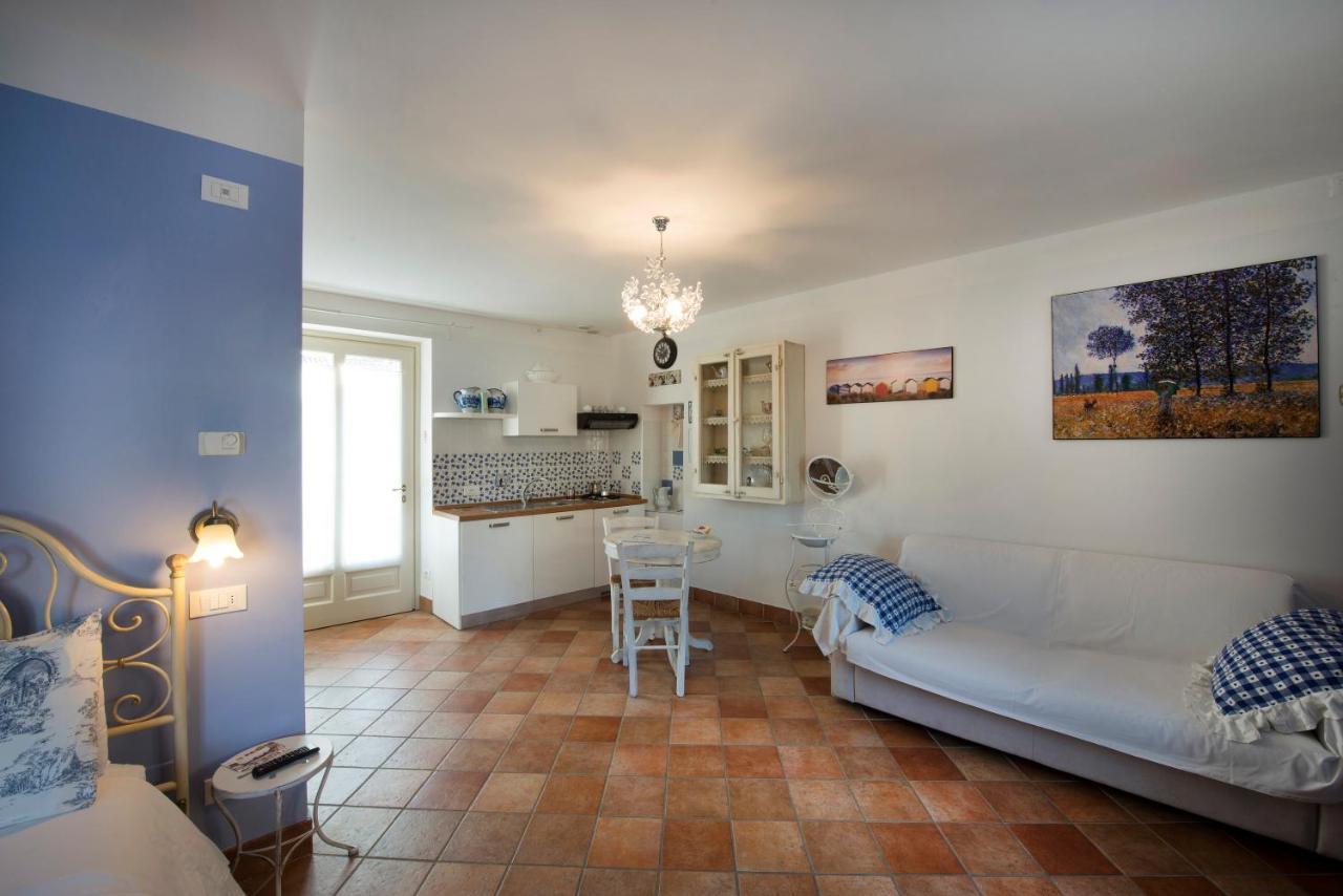 Residence La Pera Bugiarda Венария-Реале Экстерьер фото