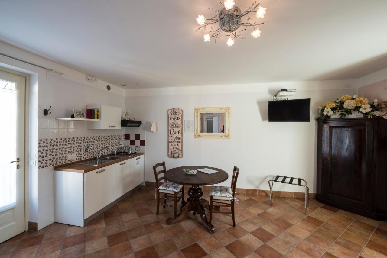 Residence La Pera Bugiarda Венария-Реале Экстерьер фото